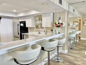 Kitchen - Seychelles 802 in Daytona Beach Shores, FL (Daytona Beach Shores)