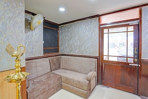 Living area - Hotel O Le Fort (Trivandrum)