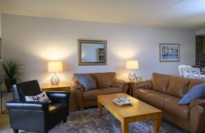 Living Area - #305 Tide Water Oceanview 2/2 Condo (Ponce Inlet)