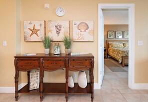 Dining Area - Towers 4104 in Ponce Inlet, FL (Ponce Inlet)