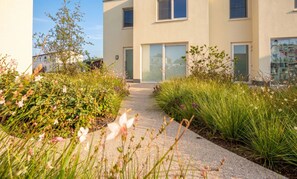 House - De Strandloper I with parking & airco by Interhome (Bredene)