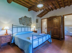 Room - Vrbo Property (Lucolena In Chianti)