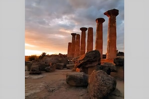 Point of interest - Holiday home 'Sunset House' with pool, outdoor kitchen and Wi-Fi (Agrigento)