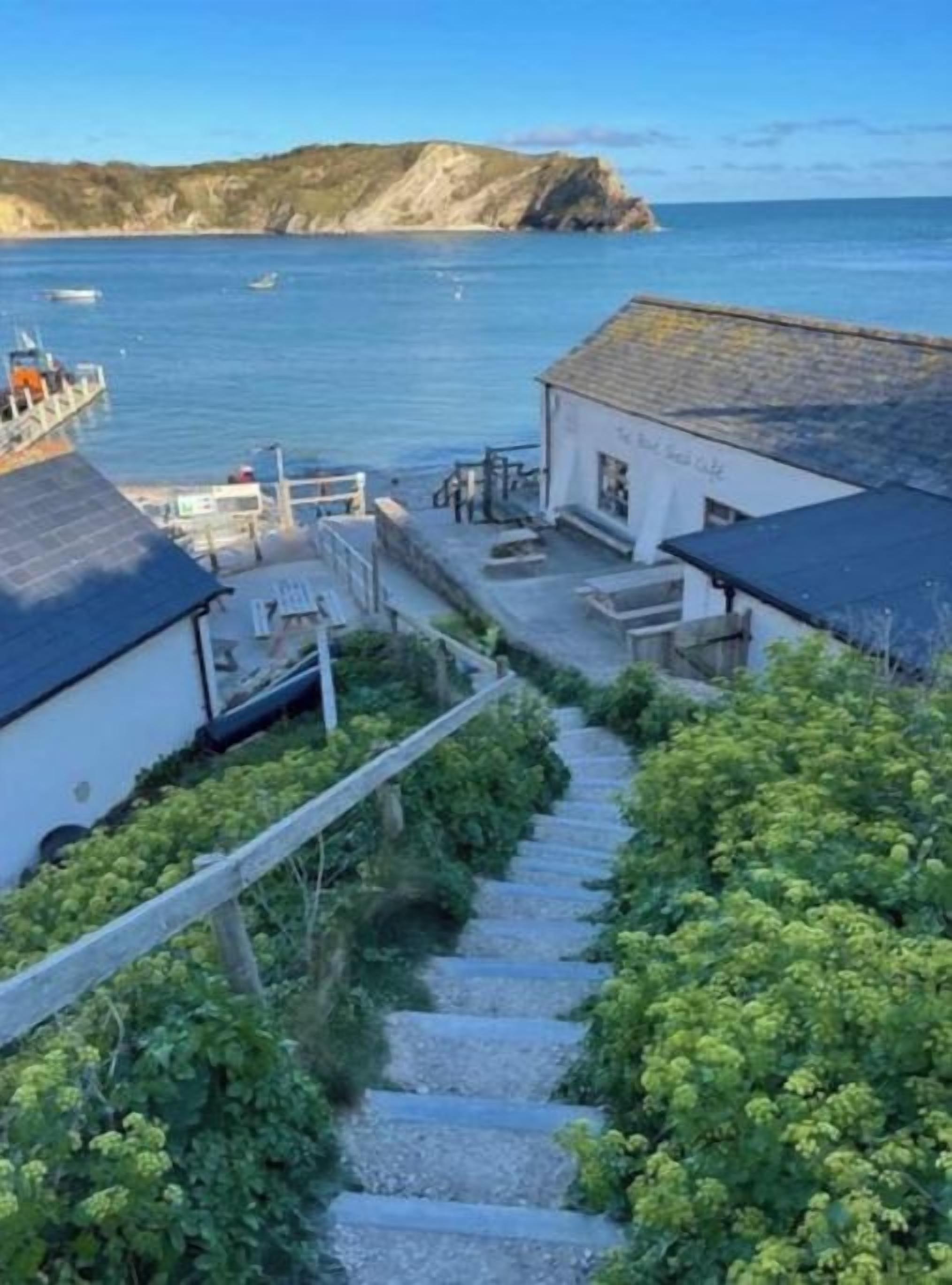 Utsikt mot strand/hav