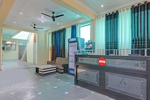 Lobby - Hotel O New A V Hospitality (Lucknow)