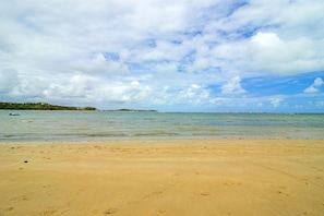 ชายหาด