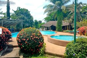 Pool - ZAKKA hotel grand lahou (Grand-Lahou)