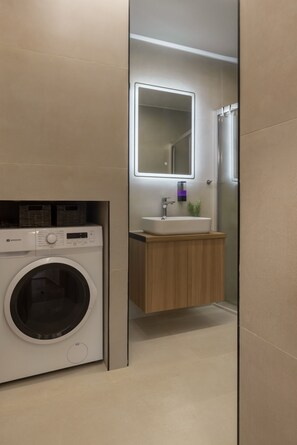 Bathroom - Harokopou 3·HM1·ground (Kallithea)