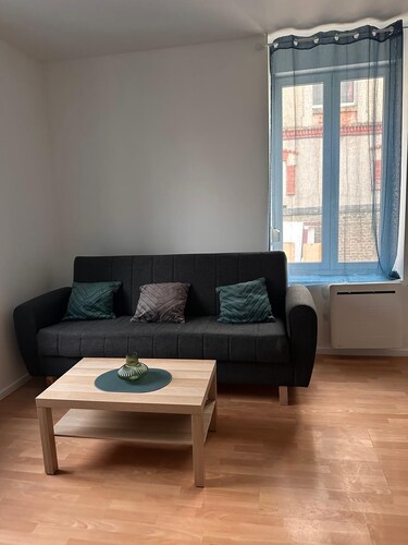 BELLAIR1: Business or leisure stay right across from the train station
