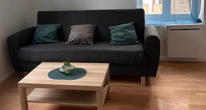 BELLAIR1: Business or leisure stay right across from the train station