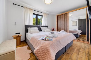 Room - Forest Peak Retreat With Indoor Pool and Sauna (Ravna Gora)