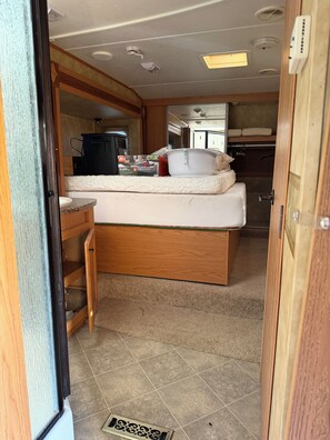 Room - Perfect campground for a relaxing outdoor escape in Huntingdon. (Huntingdon)