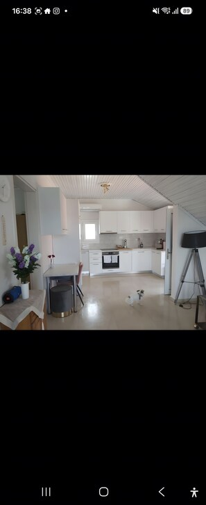 Interior - Apartment 'Sofia Sea View' with Sea View, Wi-Fi and Air Conditioning (Άγιος Γεώργιος)