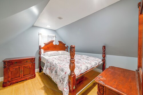 Updated Schenectady Home: 1 Mi to Downtown!