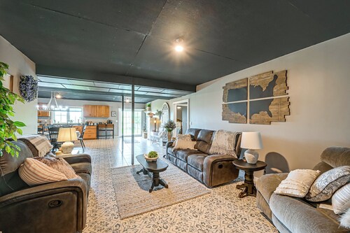 Walk to Apple Valley Lake: Patio, Fire Pit