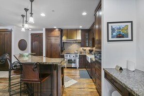 Private kitchen - 201 - Two Bedroom Arrowleaf 2 Condo (Park City)