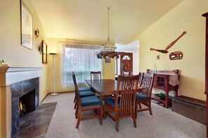 Dining - Your Seattle adventure starts here (Bothell)