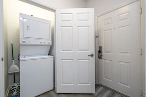 Interior - Kissimmee 3BR Condo Near Disney & Universal (Kissimmee)