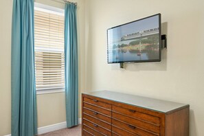 Bedroom - 5BR near Disney | Private pool, spa & game room (Kissimmee)