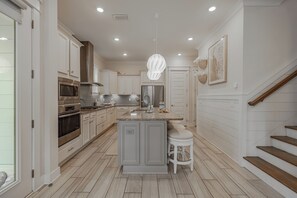 Private kitchen - Luxury Stay on 30A- Gym, Bikes & Custom Golf Cart! (Inlet Beach)
