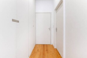 Interior - Downtown Riverside Gaia, Porto (Vila Nova de Gaia)