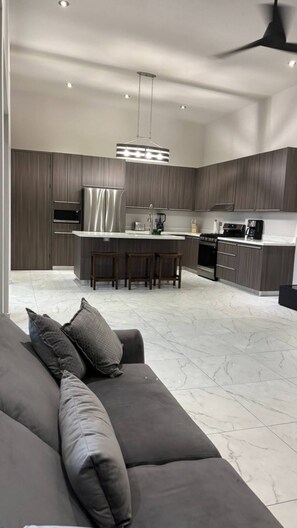 Living area - San Carlos Villa de Lobos - Pool•BBQ•Sleeps 14 (Villa Bemela)