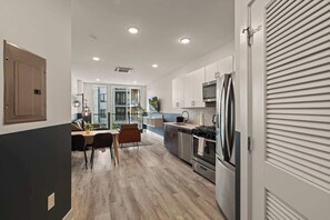 Interior - Modern 1BR | Sleeps 2 | Near Fishtown (Philadelphia)