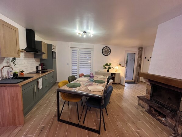 Dining - Vrbo Property (Saint-Dié-des-Vosges)