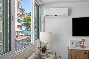 Living Room View - Beachfront Cozy Loft  Walk 2 Eat Isla Verde Beach (Carolina)