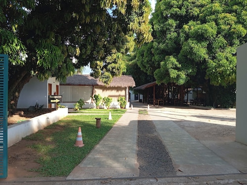 Hotel y Hospedaje Carmen del Paraná