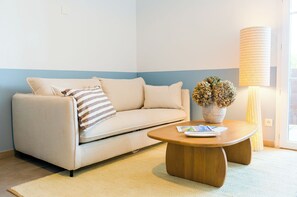 Living area - Vrbo Property (Audierne)