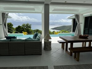 Outdoor dining - Stunning Unique Luxury Villa w/ Ocean Views in Bequia (Bequia)
