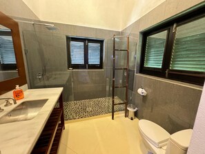Bathroom - Stunning Unique Luxury Villa w/ Ocean Views in Bequia (Bequia)