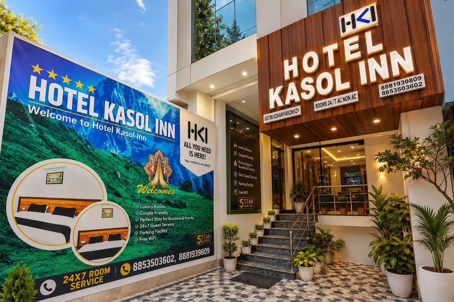 Entrada de hotel con un cartel publicitando servicio de habitaciones las 24 horas, habitaciones de lujo, ideal para parejas, estadía perfecta para negocios y familias, servicio al huésped 24 horas, estacionamiento y WiFi gratuito.
