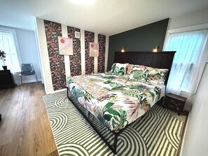 Room - 3-bedroom Short or Midterm Stay close 2 airport -EWR- & EZ commute to NYC (Rahway)