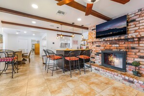 Dining - Poolside Escape, Game Room, 4BR (Las Vegas)