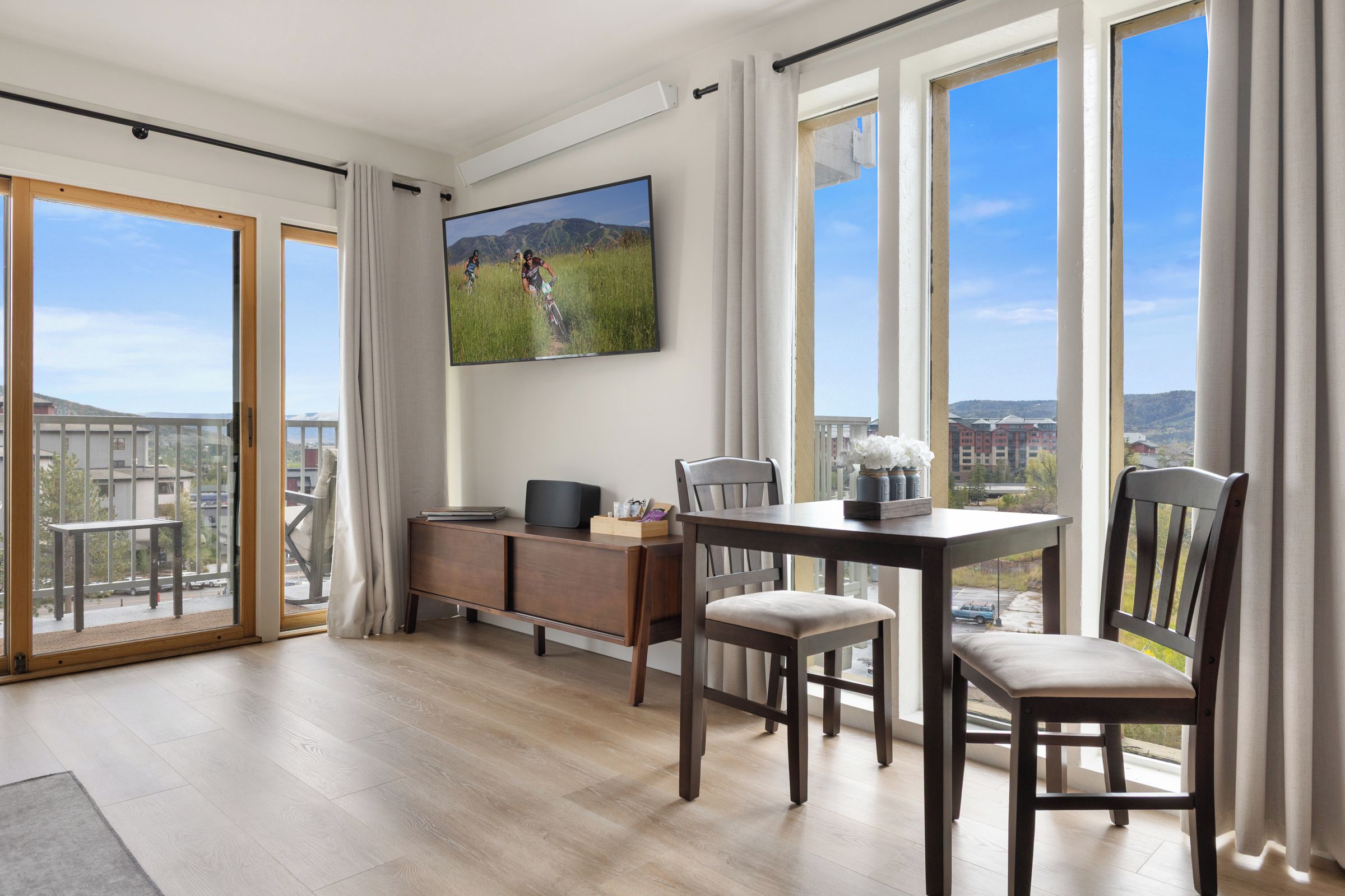Living Area | Dining Table for 2