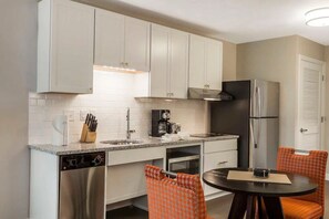 Private kitchen - BLOCK King 583 - 2br (Charleston)
