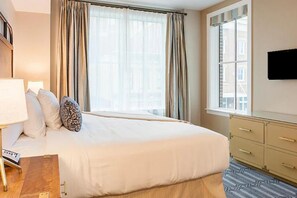 Room - BLOCK King 583 - 2br (Charleston)
