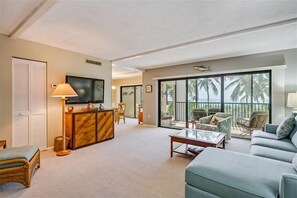 Living area - Sea Oats 236 | 2BR/2BA Boca Grande Gulf View Luxury (Boca Grande)
