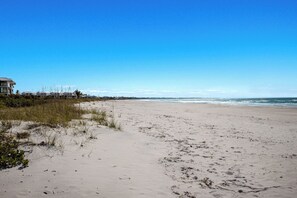 Beach - Sea Oats | Feel the Gulf Breezes, Escape the Everyday & Rediscover the Joy of Island Living (Boca Grande)