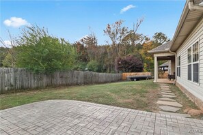 Property grounds - Perfect house for game day. 10 miles for campus. (Northport)