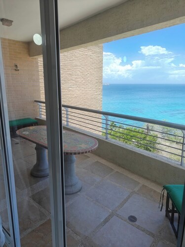 Ocean Views • Walk to Beach • Pool • Balcony