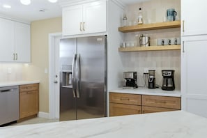 Bright, full-equipped kitchen - Spacious Family Home in Punta Gorda City, 5945 (Charlotte County)