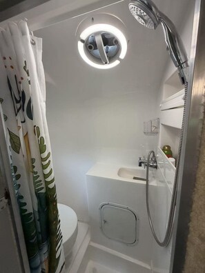 Bathroom - Cozy Little Camper at Hidden Pond (Needville)