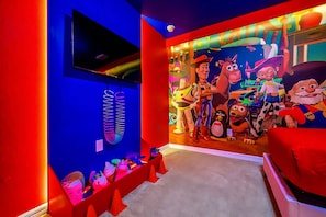 Children’s area - 6BR Pool Home Near Disney at Windsor Island (Davenport)