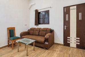 Living area - Collection O Surendra Nagar Lucknow (Lucknow)