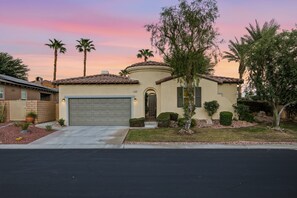 Enjoy your stay at For Shore, your home away from home! - For Shore | Private Pool & Spa | Fire pit | Rancho Mirage (Rancho Mirage)