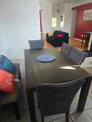 Dining - The Concord Home • Cozy 3BR Frisco Home • King Bed • TVs • Sleeps 6 (Frisco)