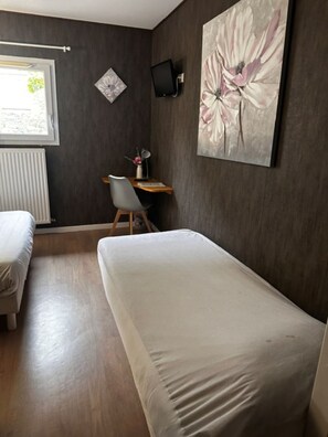Room - MAXOTEL (Ytrac)